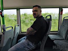 Большой член, Минет, Секс без цензуры, Лизание, Зрелые, Милф, На публике, Бритые