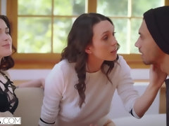 Stellung 69, Blasen, Vollbusig, Aufs gesicht abspritzen, Muschi, Reiten, Flotter dreier, Titten