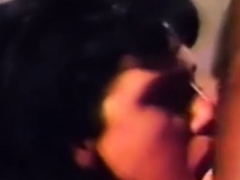 黒人, フェラチオ, 着衣女と全裸男, イく瞬間, 黒人, 顔射, 手コキする, ヴィンテージ