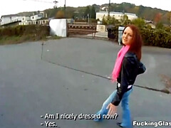 Enthousiasteling, Pijpbeurt, Jonge meid, Sperma shot, Natuurlijk, Kut duiken, Geschoren, Tatoeage