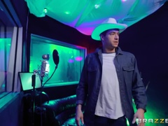 Большие сиськи, Блондинки, Минет, Парочка, Каблуки, Мамочка, От первого лица, Стринги