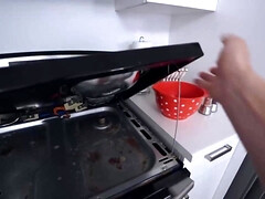 Grote mammen, Bruinharig, Sperma, Huisgemaakt, Interraciaal, Orgie, Tieten likken