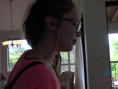 素人, ビキニ, 指いじり, 彼女, 眼鏡, 公共, 喫煙, オッパイの