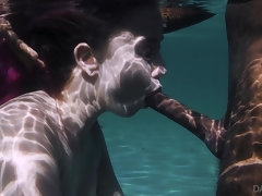 Wet Dreams of Haley Reed - blowjob under water