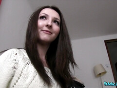 Braunhaarige, Europäisch, Handjob, Orgasmus, Im freien, Pov, Realität, Schüchtern