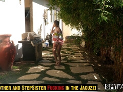 Blondine, Blasen, Hundestellung, Erstes mal, Riesig, Zierlich, Pov, Öffentlich