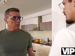 18 ans, Gros cul, Plantureuse, Hard, Hd, Seins naturels, Adolescente, Nénés