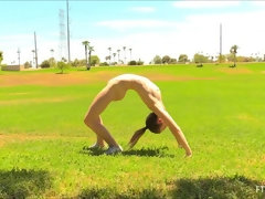 ダンス, エクストリーム, 指いじり, マッサージ, オナニー, オーガズム, 公共, 一人