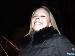 Amateur, Mamada, Engañando, Pareja, Estilo perrito, Corridas faciales, Al aire libre, Público