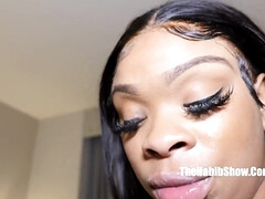 Grosser arsch, Grosse titten, Paar, Kehlenfick, Natürlichen titten, Muschi, Tätowierung, Titten