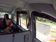 69 negenenzestig, Enthousiasteling, Lul, Hondjeshouding, Europees, Gezichtspunt, Kort haar, Tatoeage