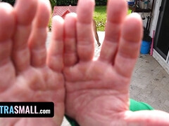 18 ans, Éjaculation interne, Queue, Hd, Seins naturels, Petite femme, Pov, Adolescente