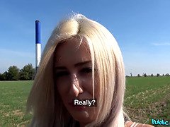 Grosse titten, Blondine, Braunhaarige, Besamung, Spermaladung, Orgasmus, Pov, Öffentlich