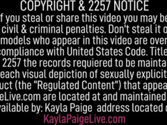 Grote kont, Bruinharig, Rondborstig, Lesbisch, Likken, Moeder die ik wil neuken, Natuurlijke tieten, Pornster