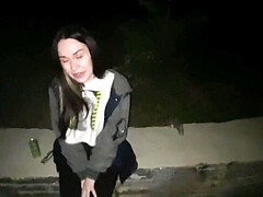 18 jahre, Blasen, Brille, Hardcore, Selbstgemacht, Im freien, Muschi, Jungendliche (18+)