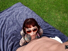 Verga grande, Mamada, Madres para coger, Mamá, Al aire libre, Pelirrojo, Tatuaje