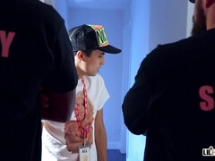 舐める尻, デカパイ, 黒人, ブロンド, フェラチオ, 顔射, オマンコ, ショートヘア