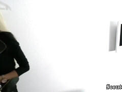 Enthousiasteling, Grote lul, Grote mammen, Blond, Pijpbeurt, Sperma shot, Sperma in gezicht, Duits