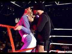 Rubia, Botas, Británico, Tetona, Vestidas, Sexo duro, Tetas naturales, Coño