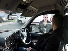 Enthousiasteling, Grote kont, Auto, Natuurlijke tieten, Gezichtspunt, Roodharige vrouw, Tiener, Tieten likken