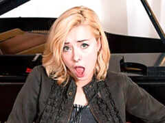 Blond, Pijpbeurt, Sperma in mond, Sperma shot, Likken, Gezichtspunt, Tatoeage, Tieten likken