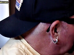 素人, フェラチオ, イマラチオ, ゲイ, 手コキする, 熟年, タトゥー