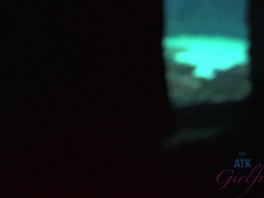 Enthousiasteling, Blond, Vingeren, Klein, Geschoren, Rok, Roken, Onder de rok