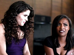 Culo, Verga grande, Mamada, Morena, Doble penetracion, Cabello corto, Flaco, Adolescente