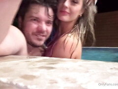Chica, Tetas grandes, Rubia, Sexo duro, Casero, Piscina, Coño, Tetas