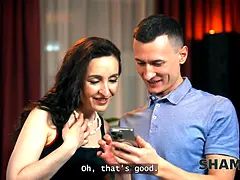 Grosse bite, Bizarre, Brunette brune, Femme couguar, Mature, Mère que j'aimerais baiser, Criant, Nénés