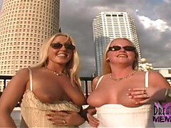 Enthousiasteling, Blond, Flashing, Hd, Natuurlijke tieten, Openbaar, Kut duiken, Tieten likken