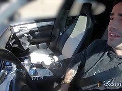 Braunhaarige, Hochschule, Hundestellung, Lecken, Mutti, Muschi, Stiefmutter, Tätowierung