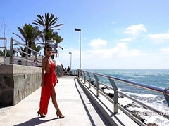 Strand, Rondborstig, Fetisj, Flashing, Moeder die ik wil neuken, Openbaar, Alleen, Tieten likken