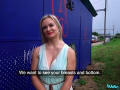 Américain, Cul, Gros seins, Blonde, Tchèque, Robe, Talons, Train