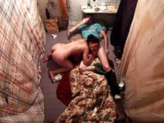 Blonde, Sucer une bite, Brunette brune, En levrette, Groupe, Branlette thaïlandaise, Adolescente, Pute