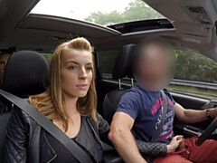 Auto, Paar, Gehörnter ehemann, Handjob, Hd, Geld, Jungendliche (18+), Ehefrau