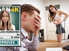18 jaar, Anaal, Hardcore, Hd, Natuurlijke tieten, Kantoor, Realiteit, Verlegen
