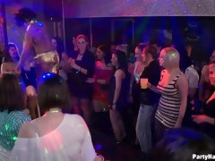 Enthousiasteling, Pijpbeurt, Dansen, Vrouw, Groep, Orgie, Panty, Feest