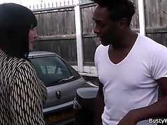 ぽっちゃり, エロ熟女, 異人種間, なめる, 淫乱熟女, 母, オマンコ, 現実