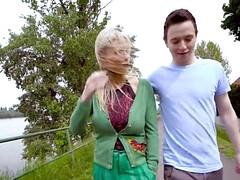 Grote mammen, Lul, Hondjeshouding, Omie, Rijpe lesbienne, Moeder die ik wil neuken, Kut duiken, Tieten likken