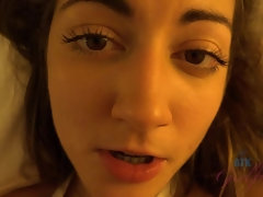 Amateur, Cuarto de baño, Morena, Semen en la boca, Novia, Besar, Pov, Afeitado