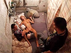 Blonde, Sucer une bite, En levrette, Branlette thaïlandaise, Maigrichonne, Adolescente, Pute