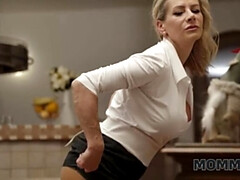 Bedriegen, Oudere vrouw, Man die toekijkt, Europees, Frans, Rijpe lesbienne, Moeder, Tieten likken