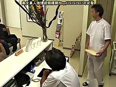 Asiatisch, Blasen, Gehörnter ehemann, Spermaladung, Fingern, Hardcore, Japanische massage, Massage