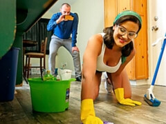 Enthousiasteling, Grote lul, Grote mammen, Pijpbeurt, Bruinharig, Moeder die ik wil neuken, Kantoor, Geschoren