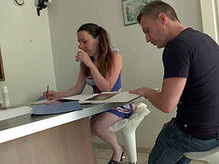 Amateur, Sucer une bite, Brunette brune, Européenne, Français, Pigtail, Suçant, Uniforme