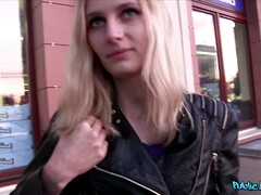 Amateur, Cul, Blonde, Masturbation, Argent, De plein air, Pov, Public