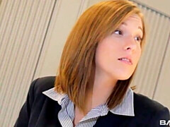 Amateur, Cul, Brunette brune, Masturbation, Seins naturels, Cheveux courts, Maigrichonne, Dénudage