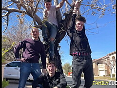 Gehörnter ehemann, Familie, Gruppensex, Milf, Mutti, Sohn, Taboo, Ehefrau