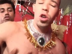 Hot-Blooded Latino Guy Sodomizes Baldhead Guy Bareback